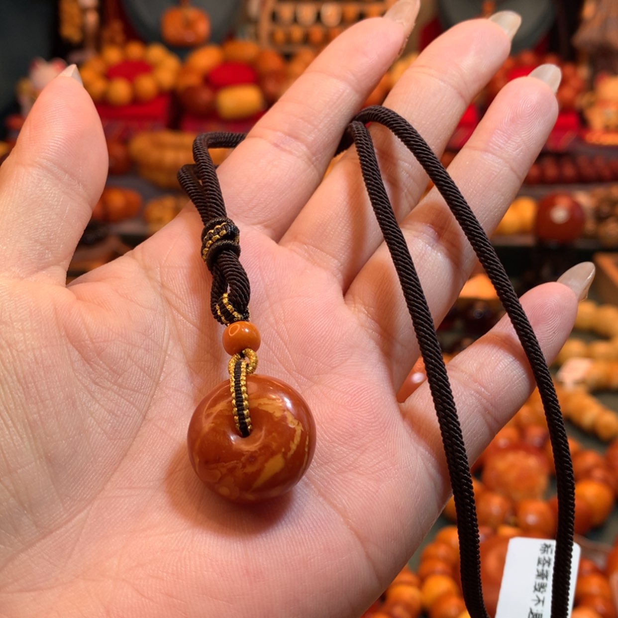 【闪购商品】蜜蜡吊坠(赠链)未镶嵌