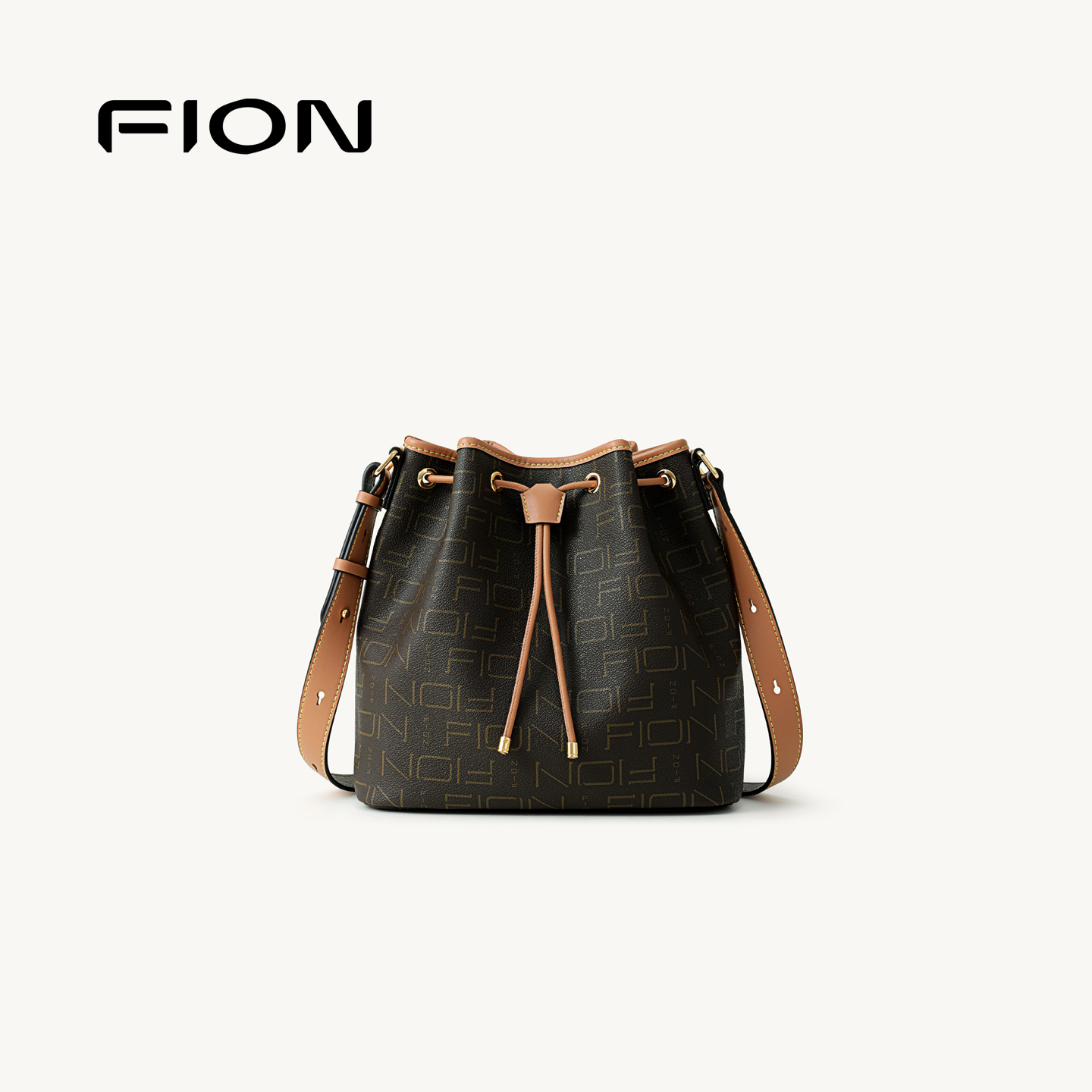 Fion/菲安妮【年终大促】升级抽绳简约经典斜挎水桶包FAAFIFS422