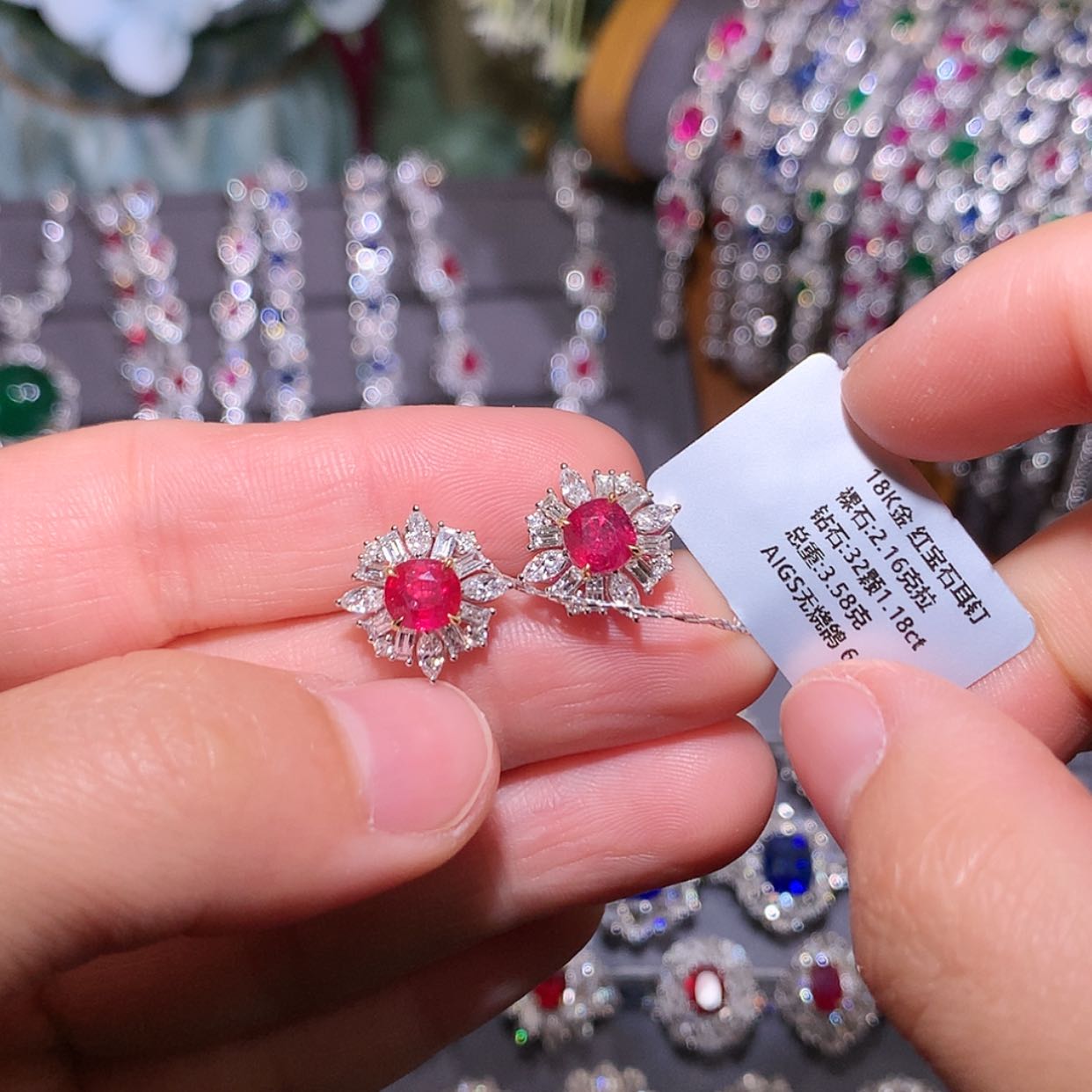 【闪购商品】红宝石耳钉18K金镶嵌