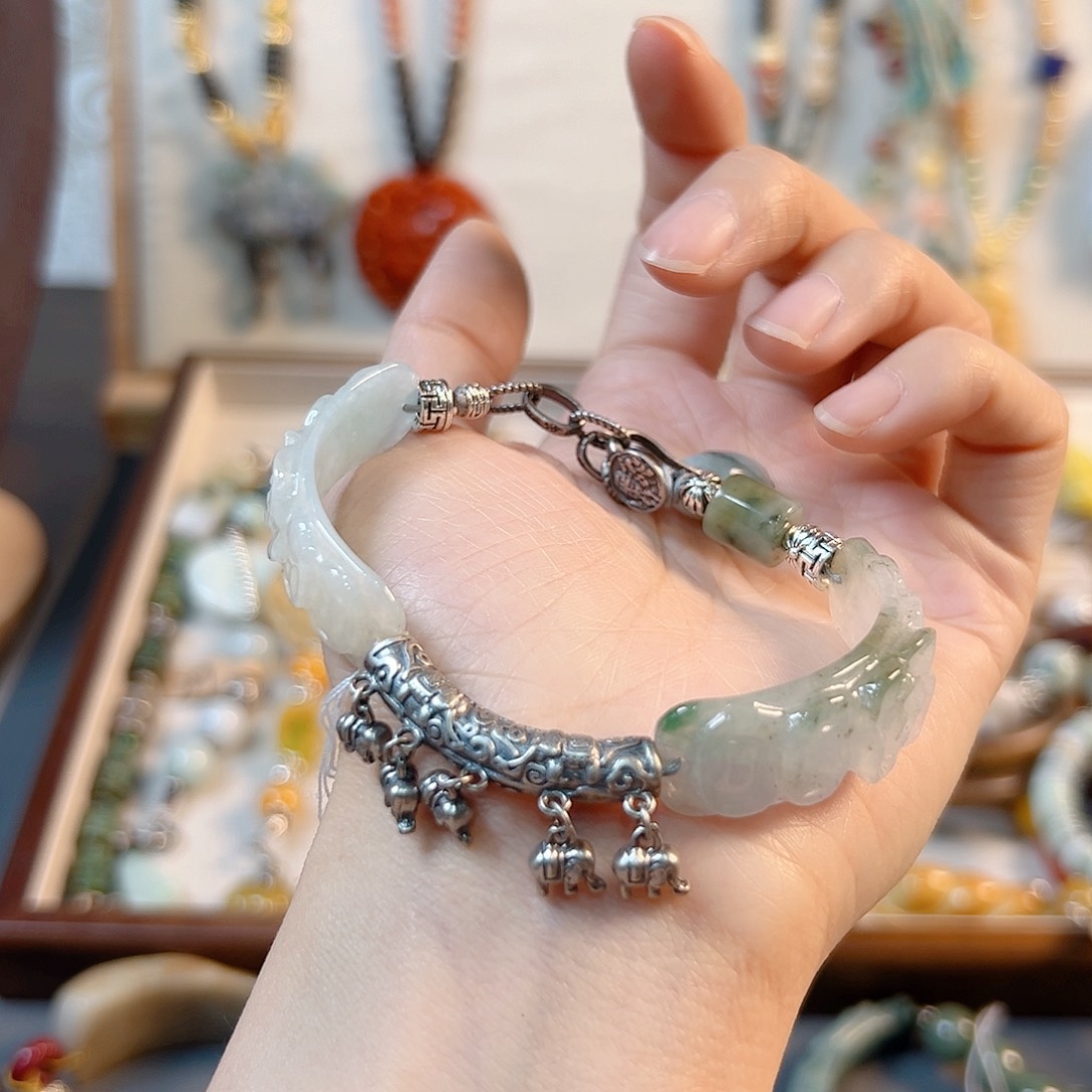 翡翠手链未镶嵌柔*头