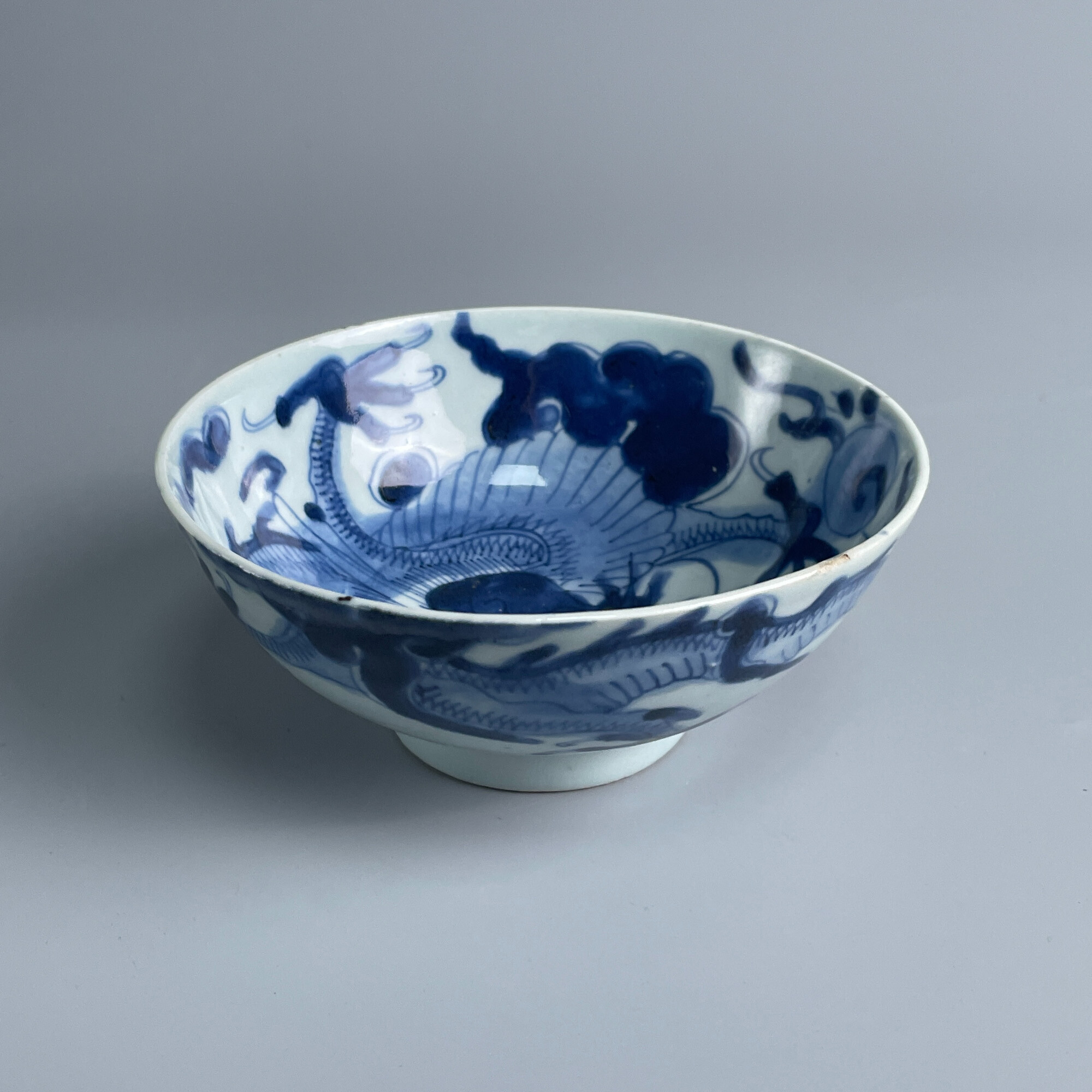 M25B6001969 - 清雍正青花过墙龙纹碗