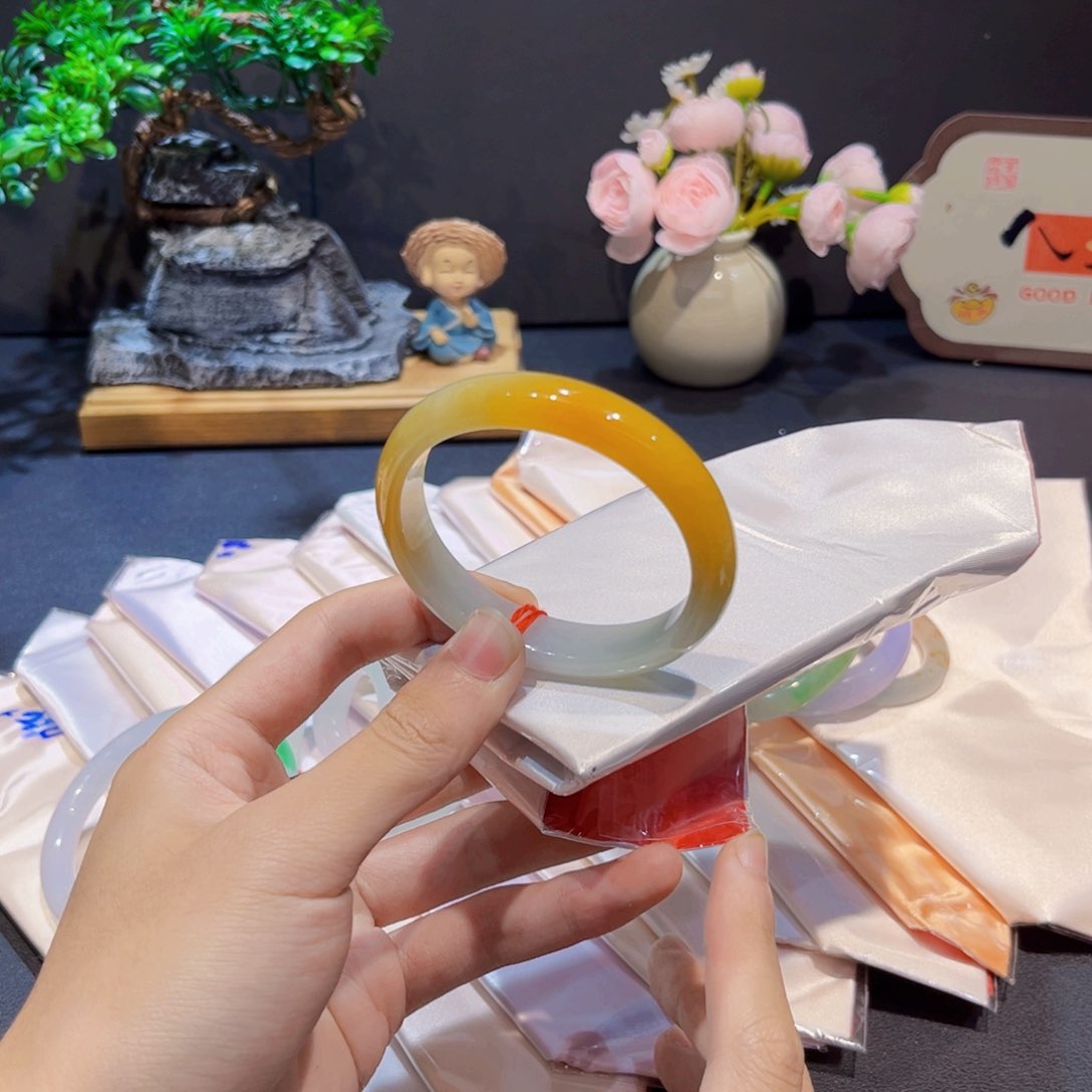 未镶嵌手镯翡翠翡翠手镯56贵妃