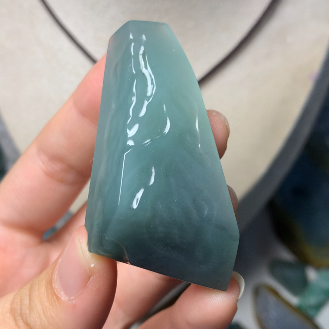 翡翠颈饰未镶嵌吊坠