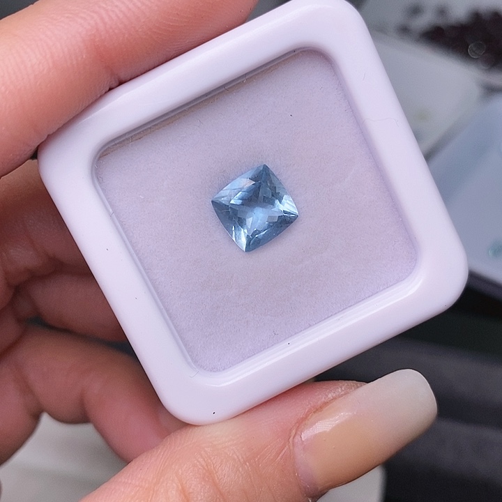 海蓝宝石裸石未镶嵌