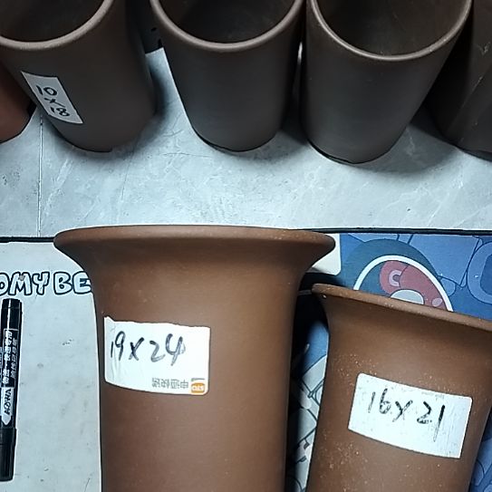 紫砂兰花盆两个紫砂花盆