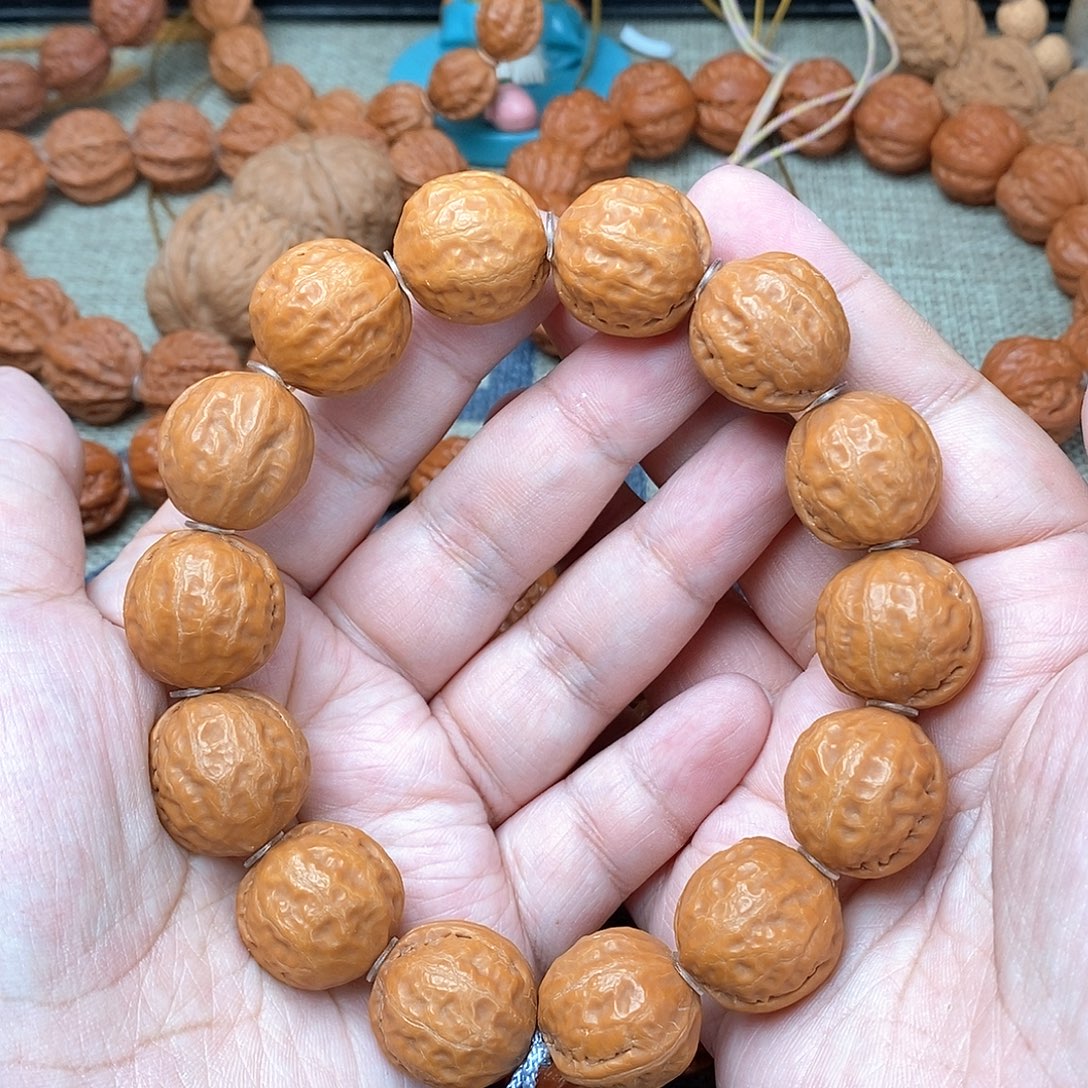 文玩核桃手串光头足球手串