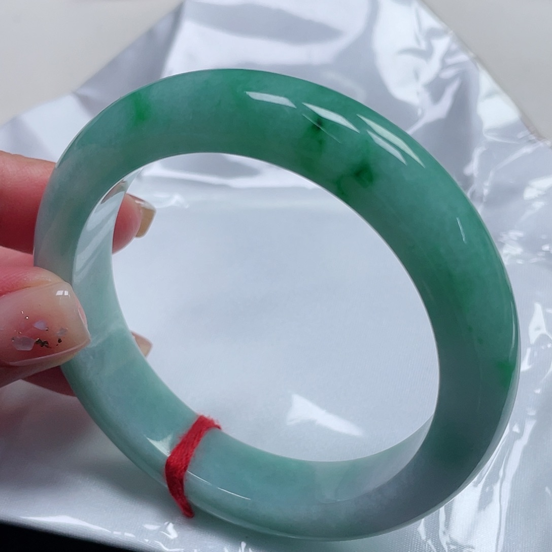 翡翠手镯未镶嵌缅甸翡翠