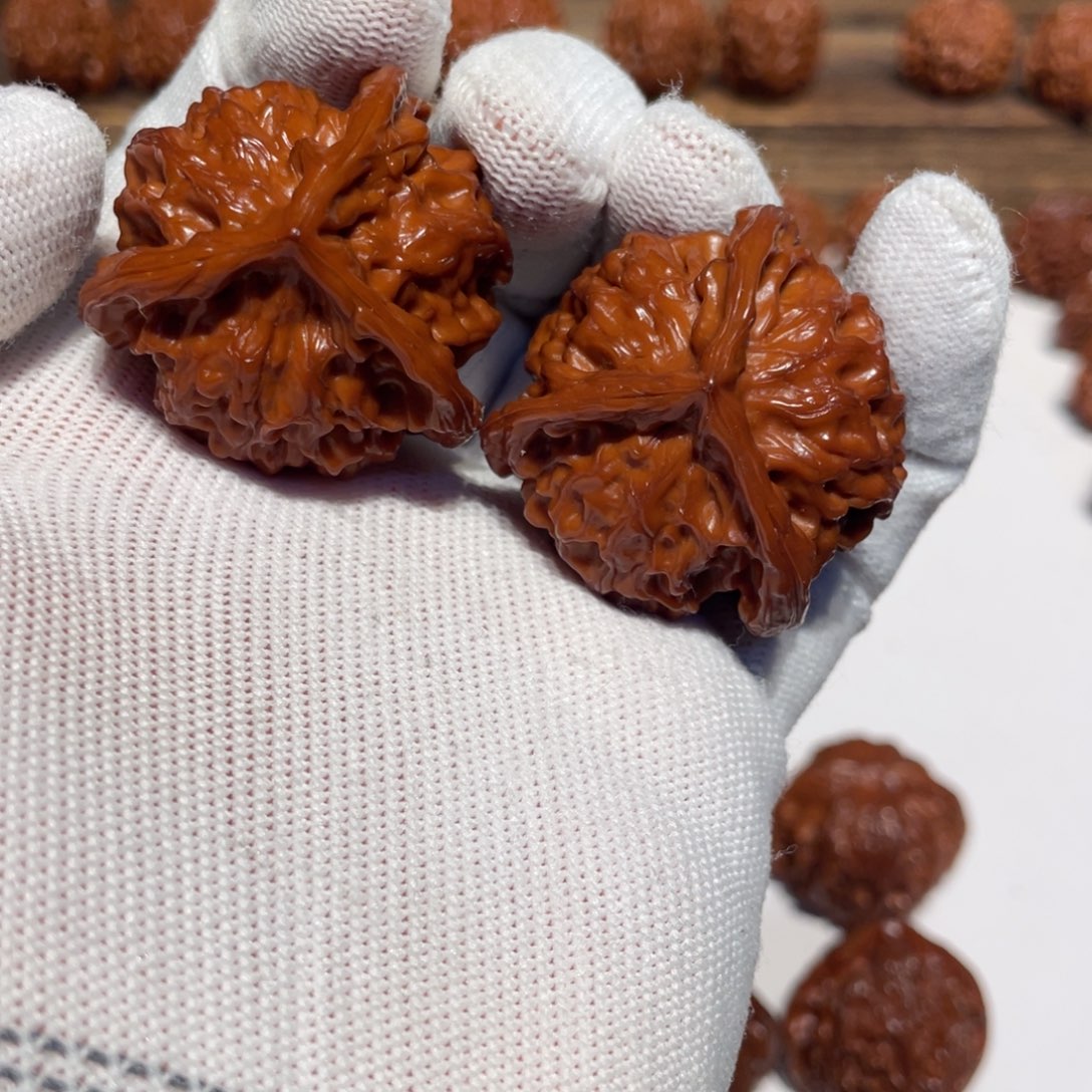 骑****文玩核桃吊坠三棱888.07. #00#WY