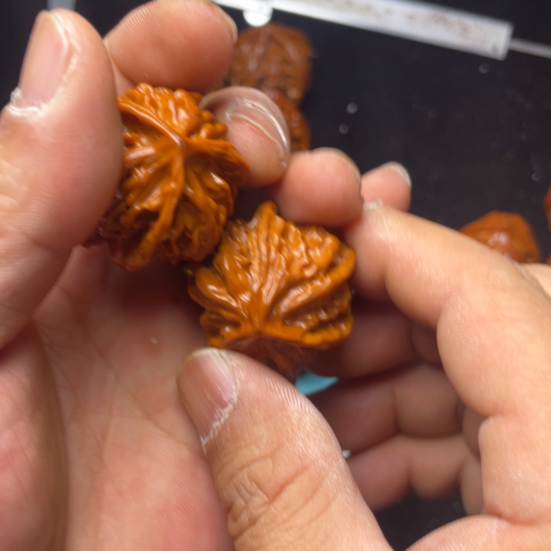 阿***天吊坠文玩核桃大李子1150