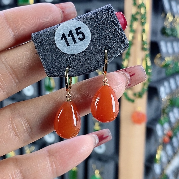 南红玛瑙耳饰18K金镶嵌