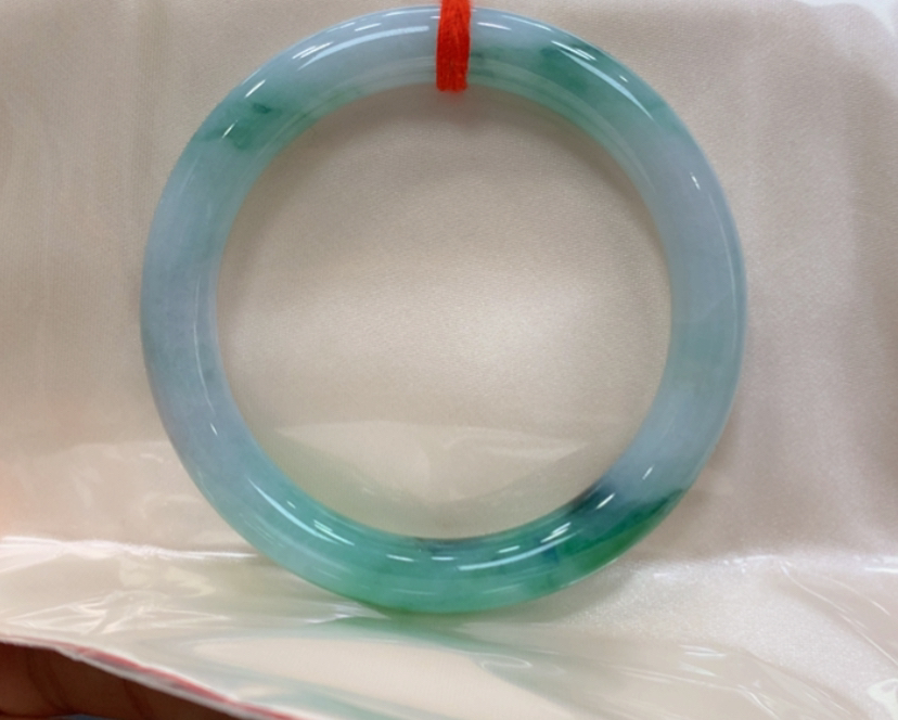 天然缅甸翡翠手镯