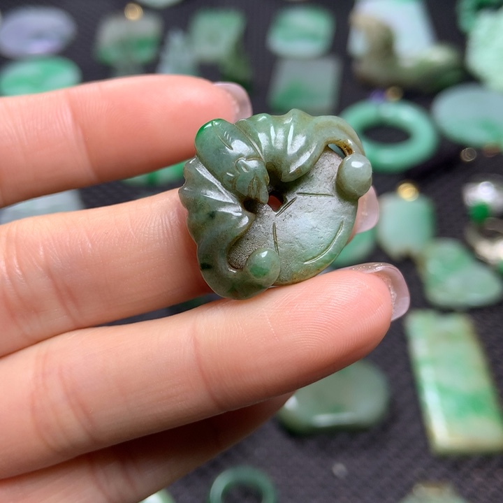 翡翠挂件未镶嵌天然a货翡翠