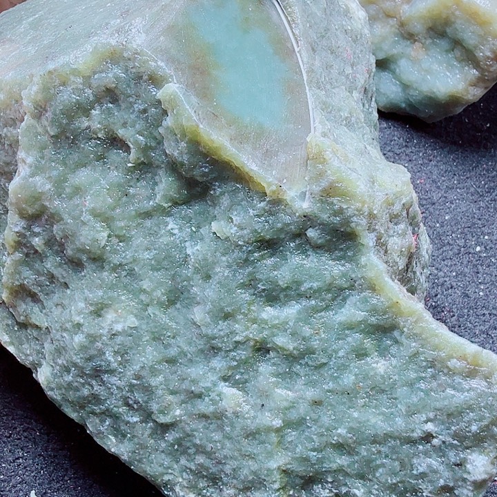 未镶嵌和田玉（糖玉）珠宝半成品