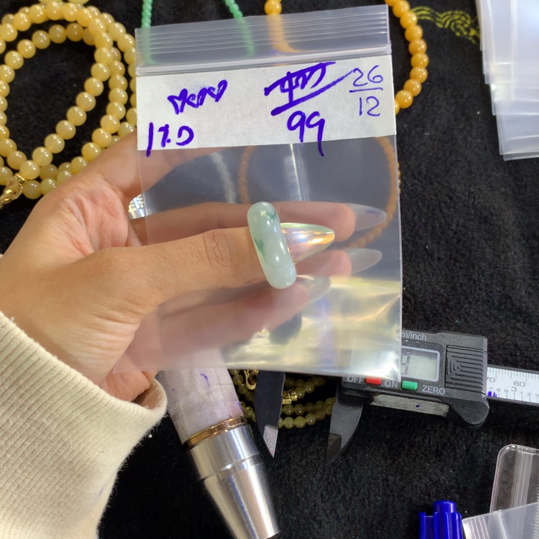 抖***宝定制翡翠未镶嵌天然缅甸翡翠