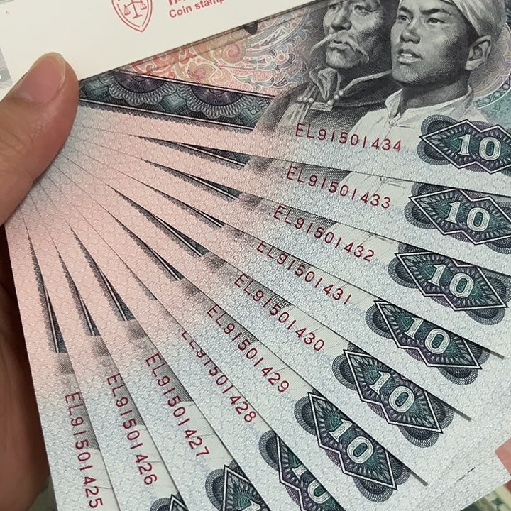 8010全新直板10连号。。。。。。。。。