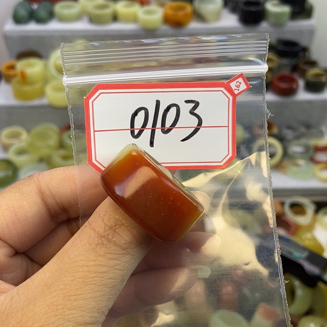 好***好蛇纹石玉未镶嵌戒指