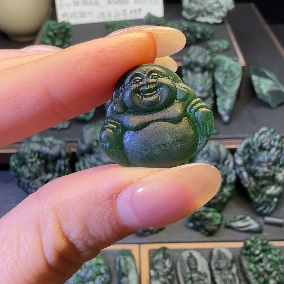 定制翡翠未镶嵌佛公