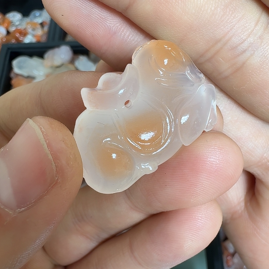 南红玛瑙未镶嵌川料瓦西冰飘唐马11.8g