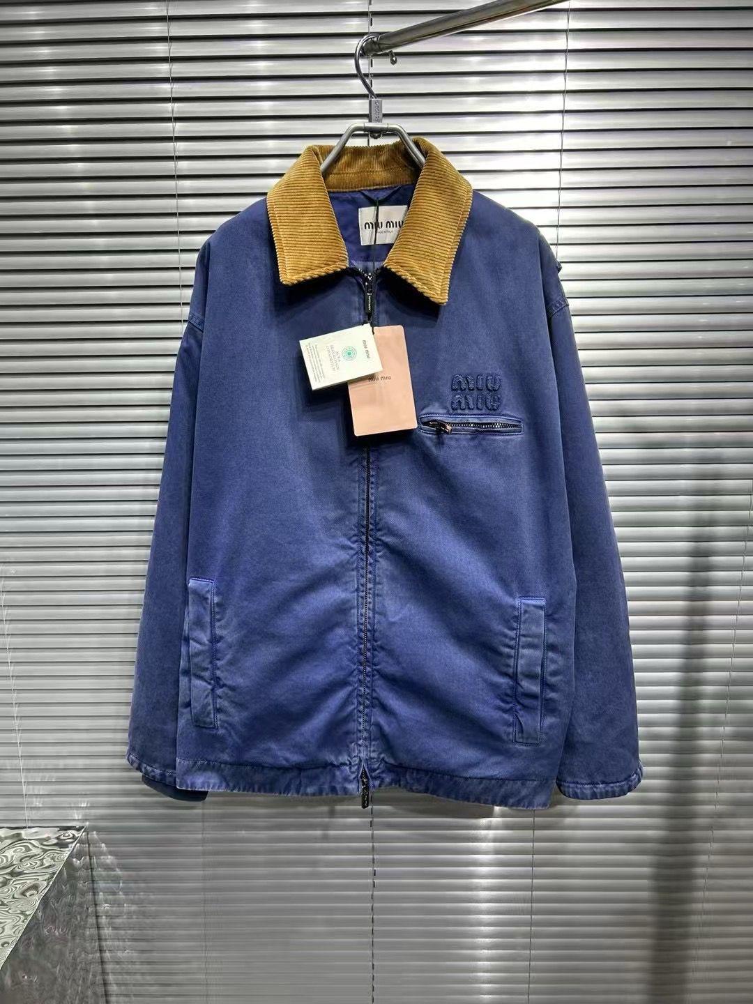 全新未使用 MIU MIU/缪缪 24fw款灯芯绒领 蓝色拉链夹克 44码