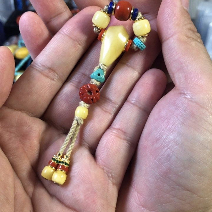 蜜蜡珠宝奇石未镶嵌