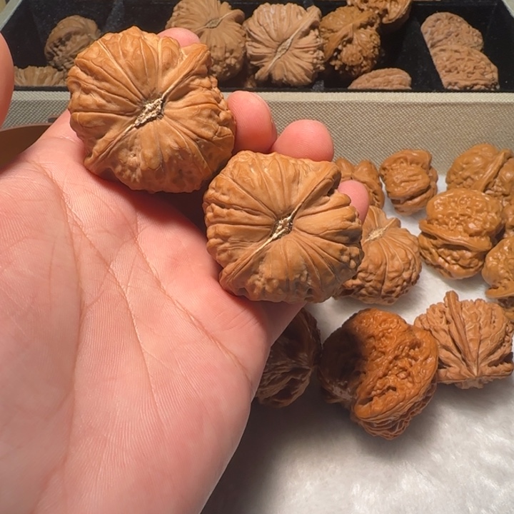 文玩核桃把件边肚45难过炖