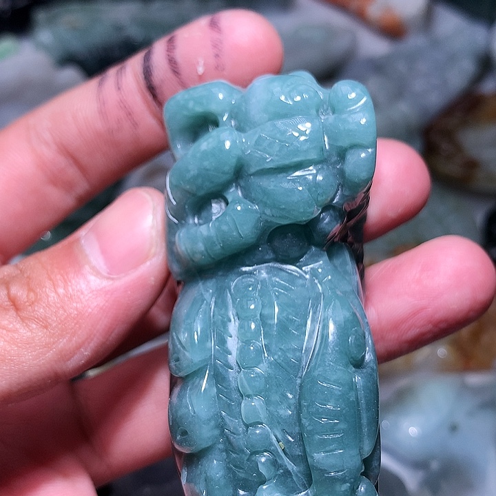 翡翠未镶嵌颈饰保真天然a货翡翠