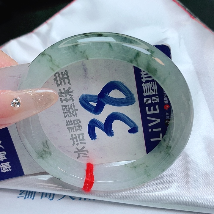 翡翠手镯未镶嵌缅甸天然a货翡翠手镯