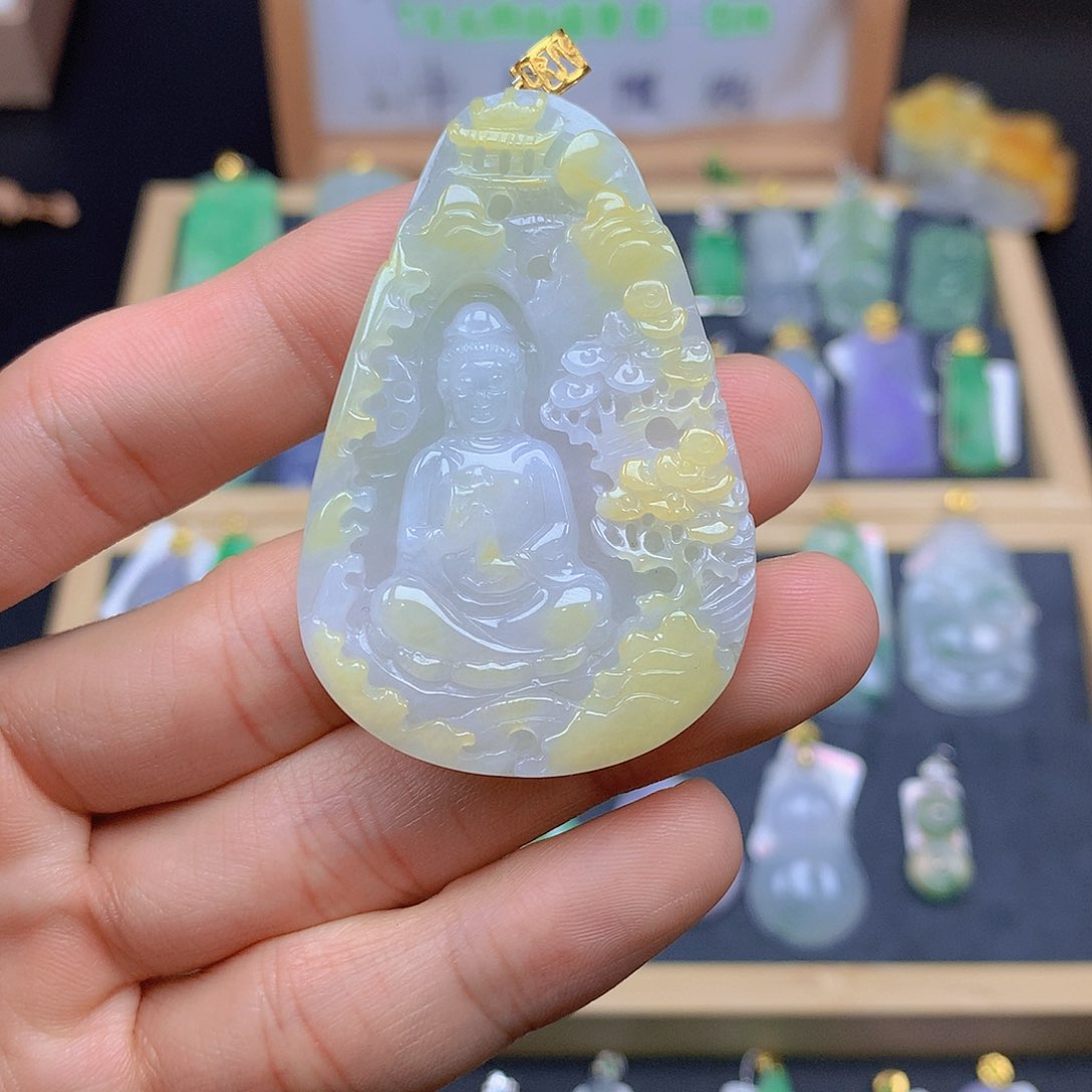 翡翠颈饰18K金镶嵌翡翠