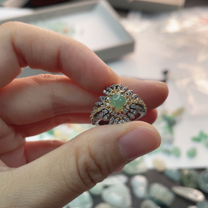 翡翠未镶嵌颈饰A货翡翠不退不换