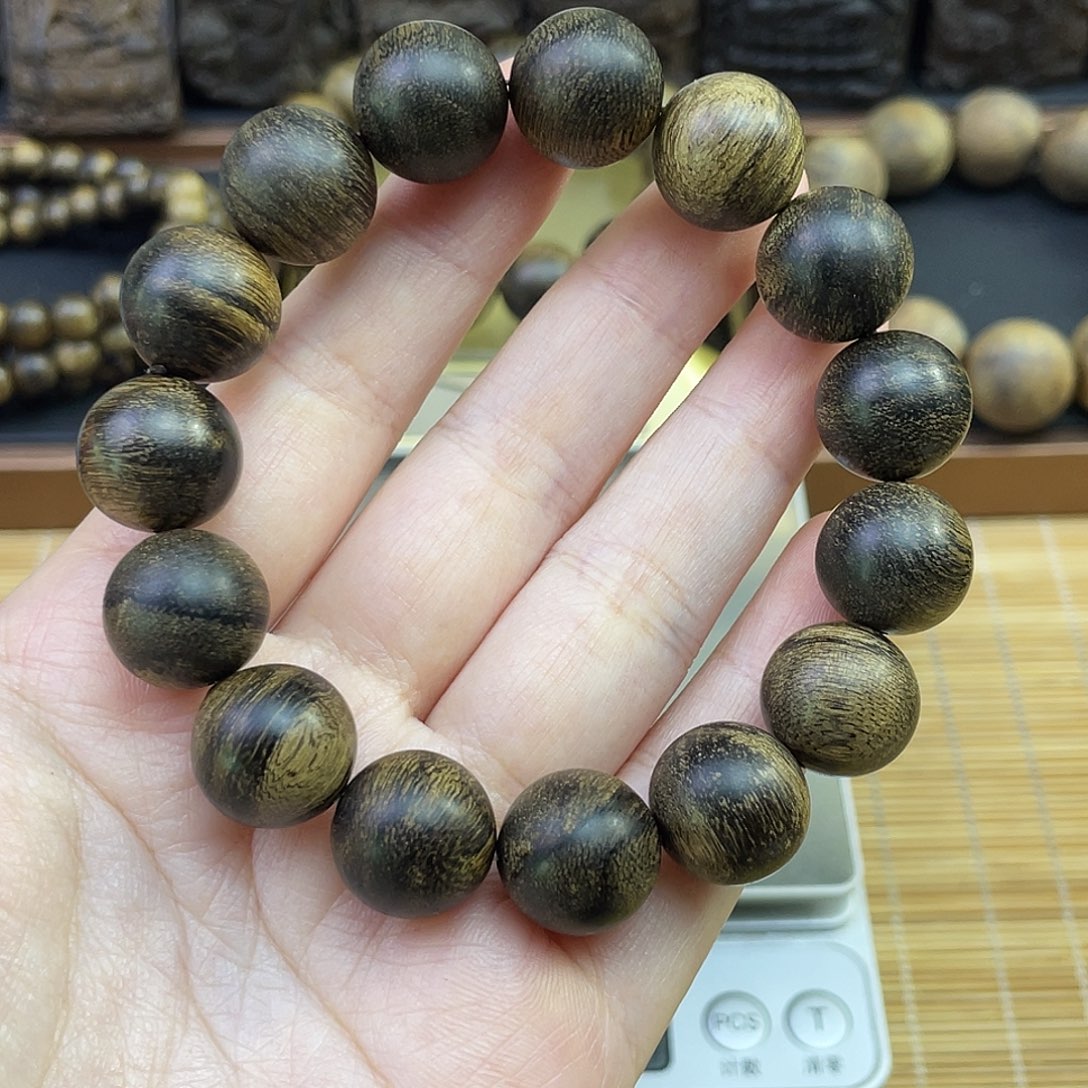 浥***尘沉香手串芽庄白奇