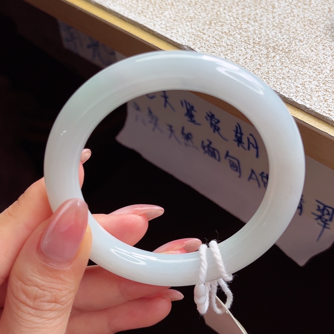 翡翠未镶嵌手镯手镯