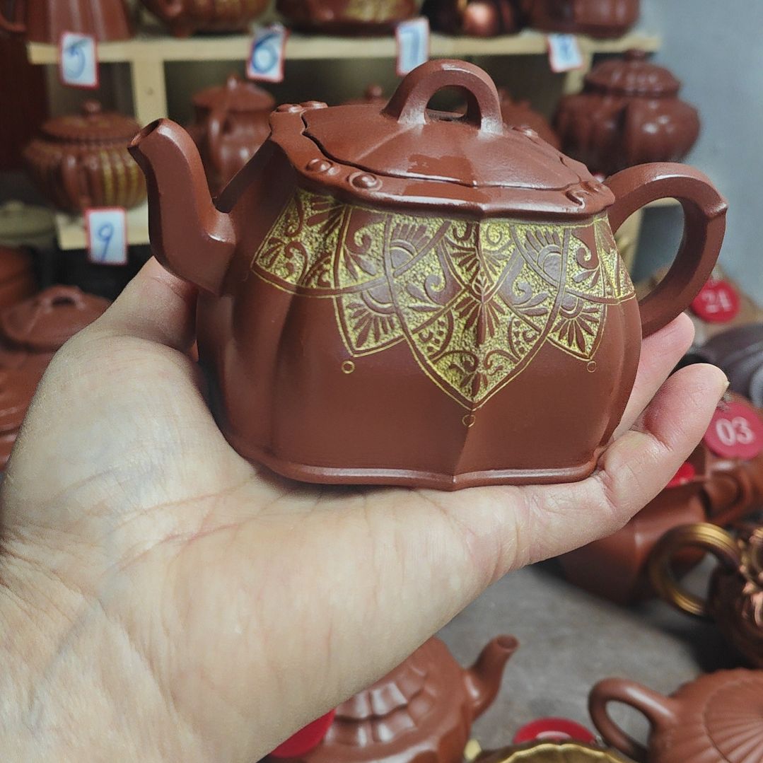 小****赵庄朱泥容量二佰四十CC