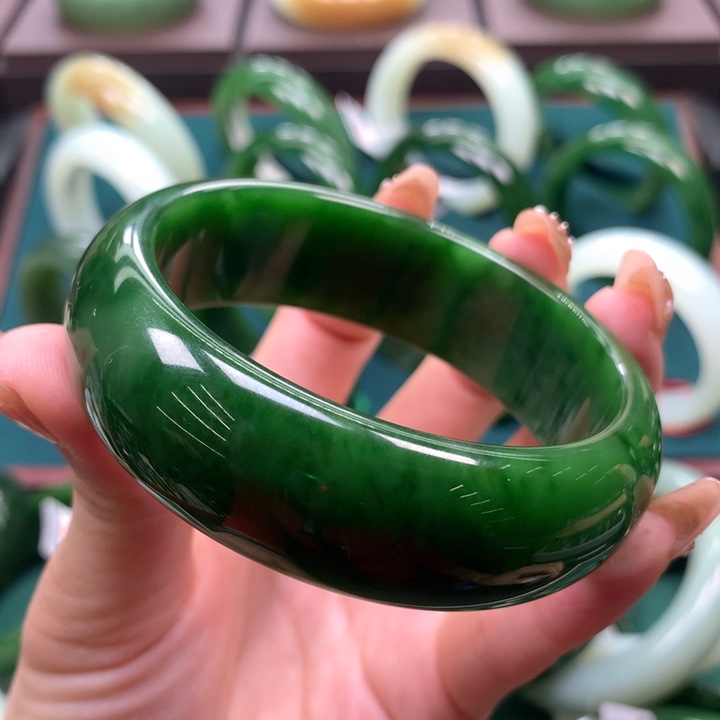 未镶嵌手镯和田玉（碧玉）5859