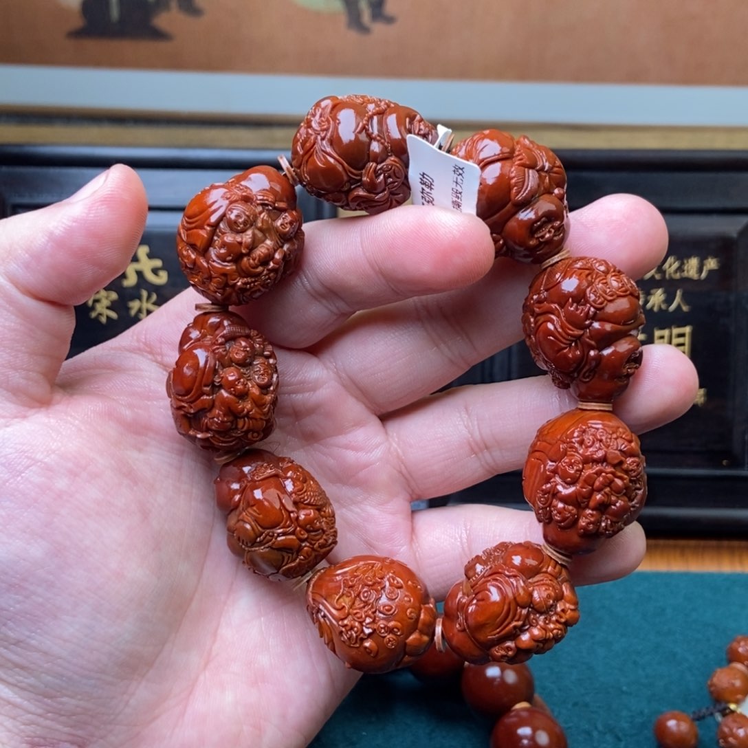 手串橄榄核童子戏弥勒