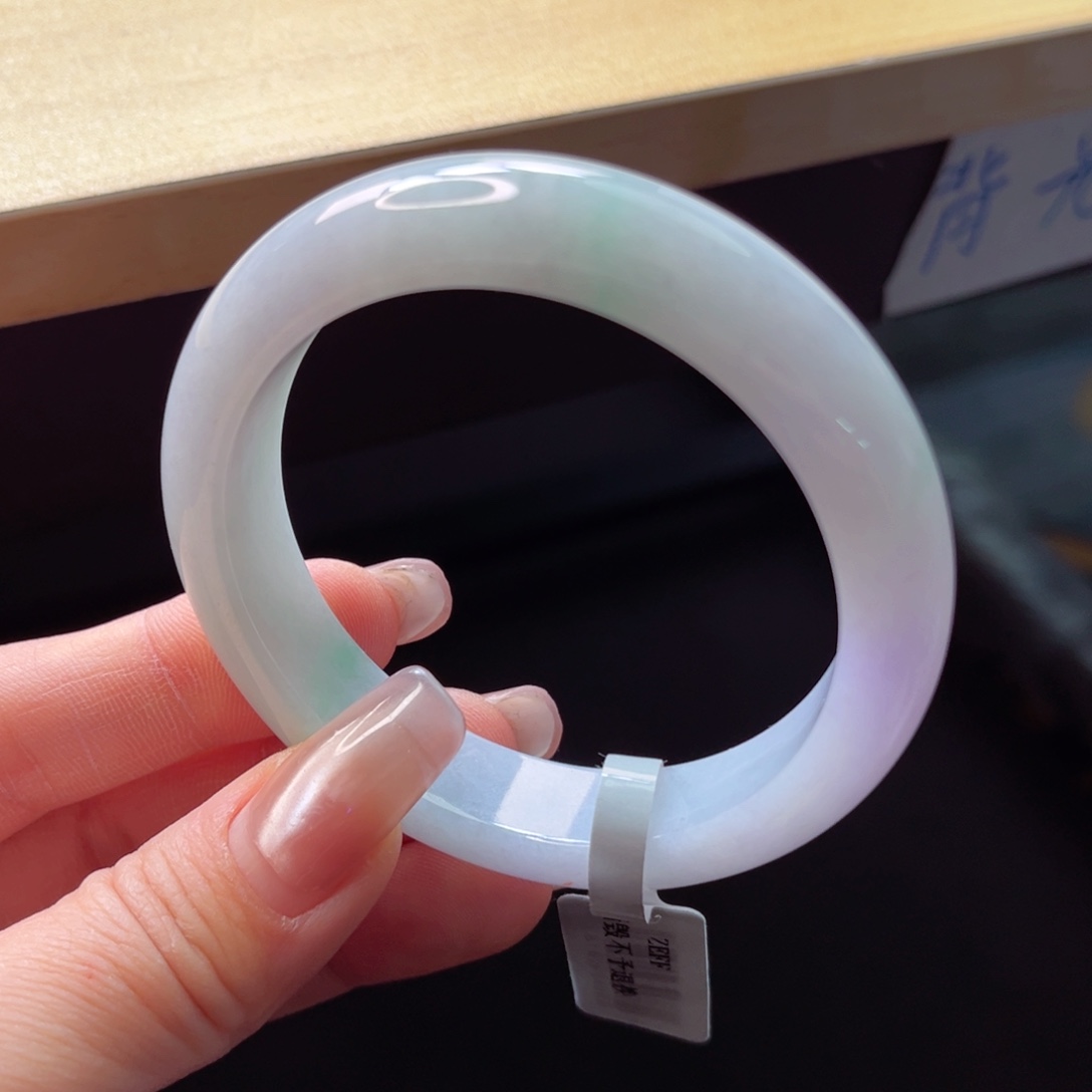 翡翠手镯未镶嵌手镯