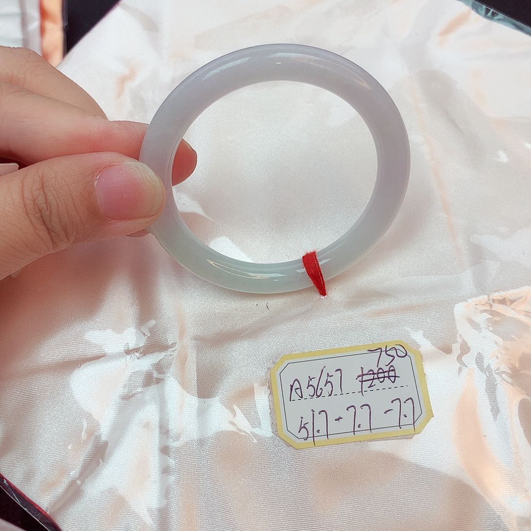 翡翠手镯未镶嵌天然缅甸翡翠A货