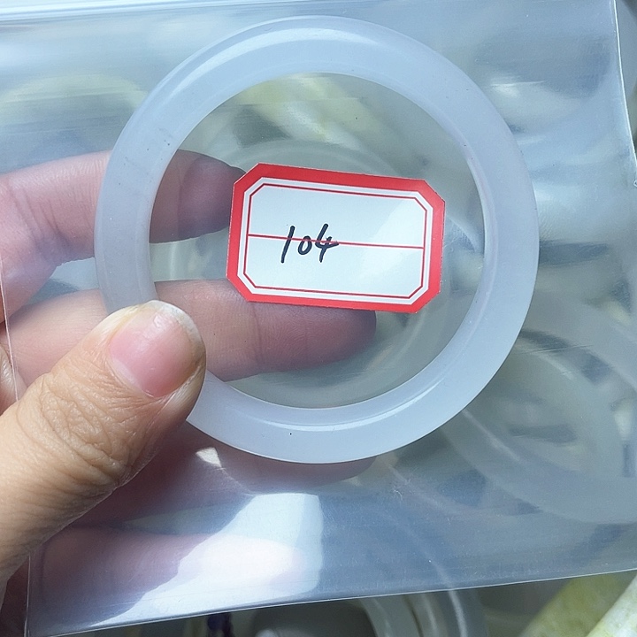 石英质玉手镯合金104