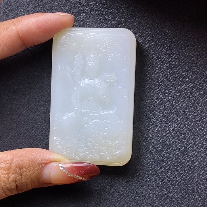 和田玉颈饰未镶嵌布***U