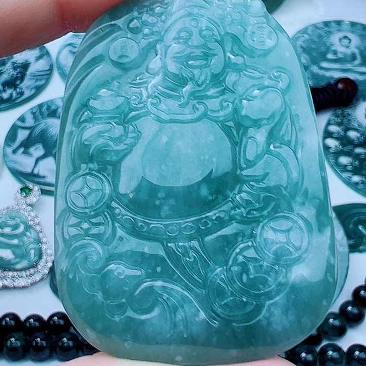 翡翠未镶嵌颈饰多样性发货天然的A货翡翠