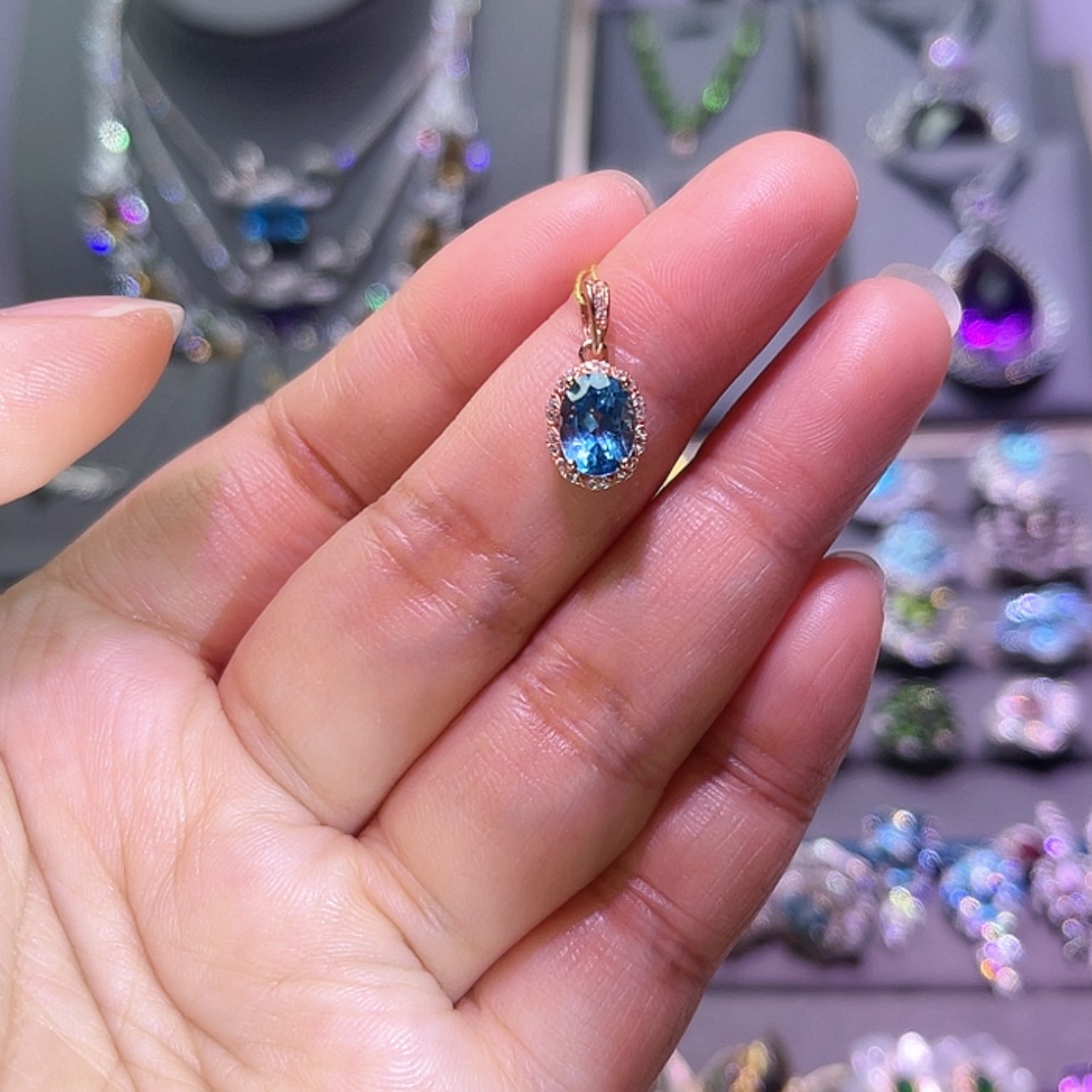 【闪购商品】托帕石吊坠(赠链)银S925镶嵌