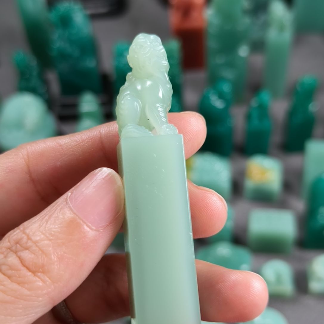 昌化石印石梅子青如意钮1