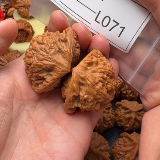 毅***豪把件文玩核桃46眼镜蛇