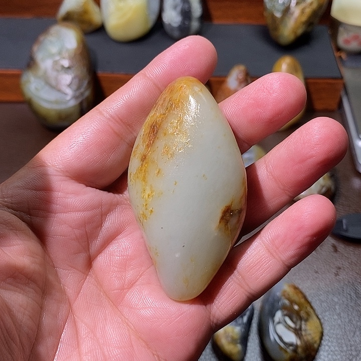 窝***发颈饰未镶嵌和田玉