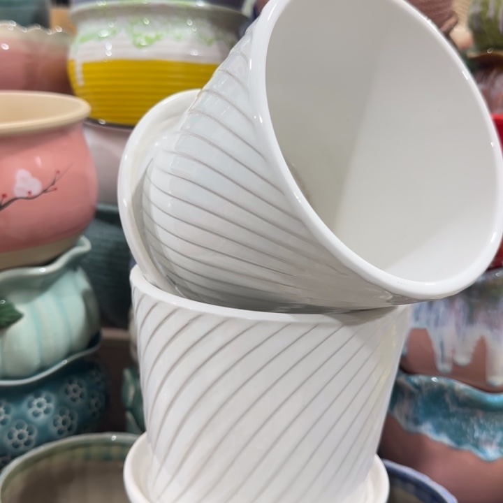 凑9米包邮，有孔，陶瓷花盆