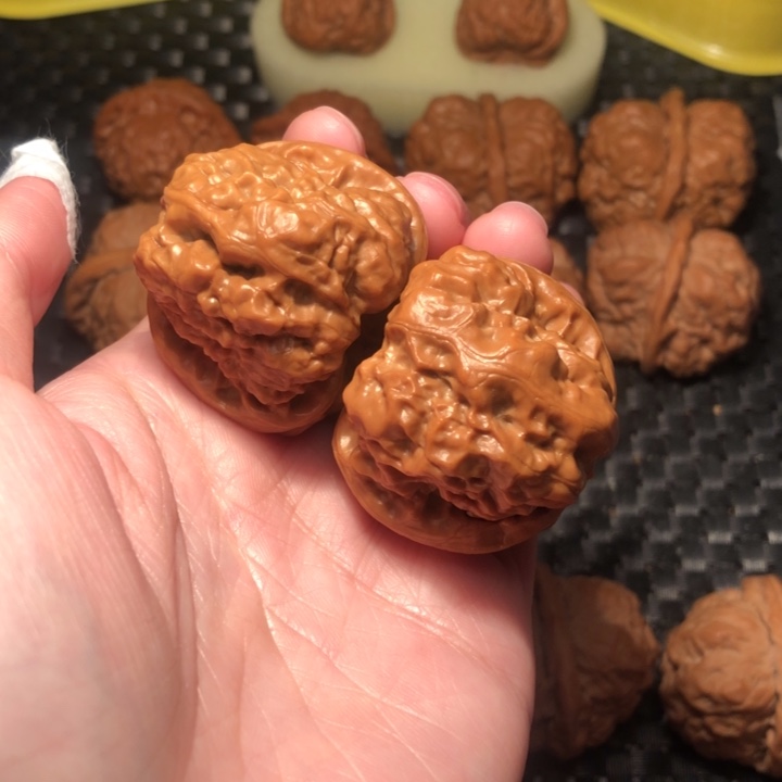 文玩核桃把件四开暴力肌肉40