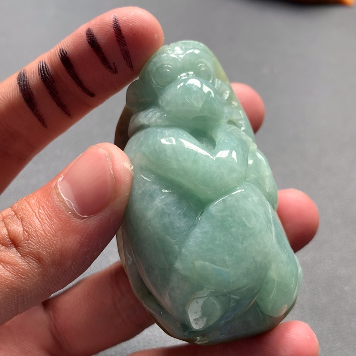 翡翠未镶嵌颈饰保真天然a货翡翠