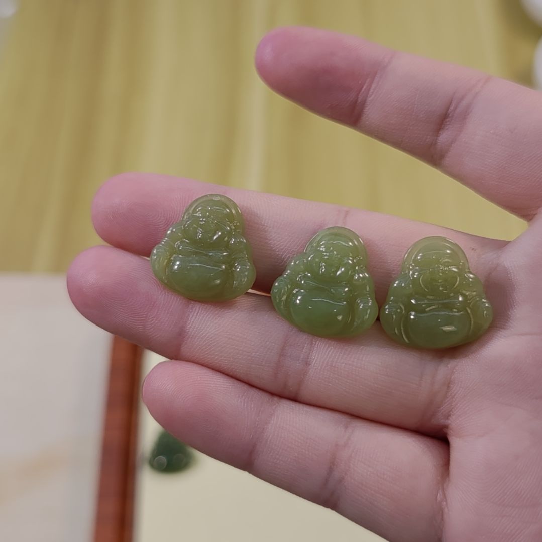 颈饰未镶嵌和田玉冰晴绿小佛公×1