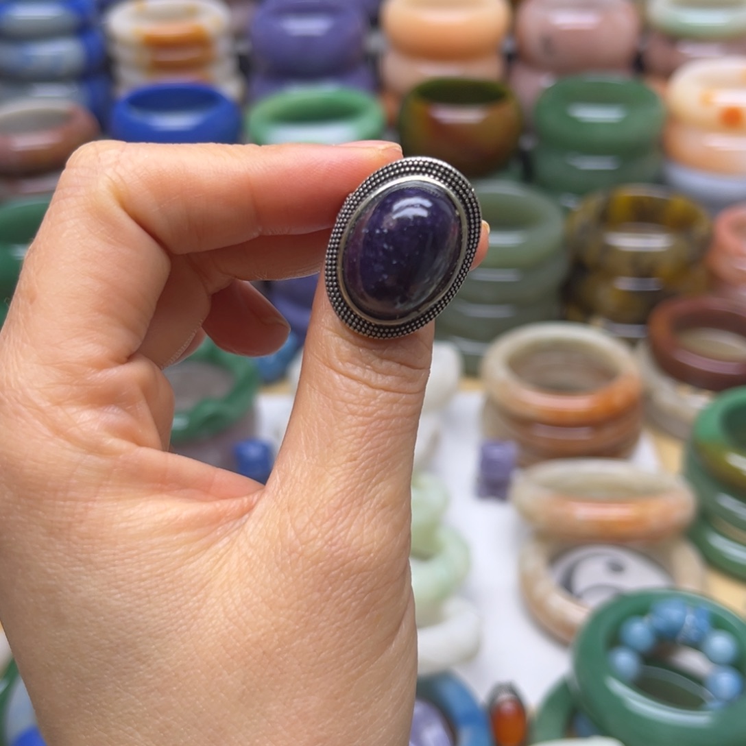 紫***嘻石英质玉未镶嵌手镯