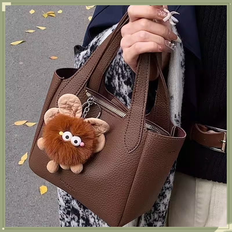 潮流时尚水桶包女QJCB冬季简约百搭单肩包高级感休闲女包