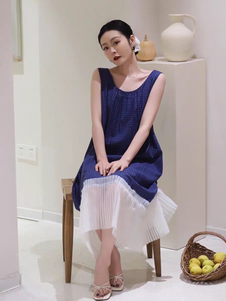 维安花蜜q2506显瘦家居服睡裙格子成人蓝色宽松休闲大气舒适